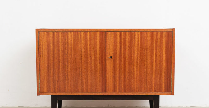 Kleines Teaksideboard, 60er