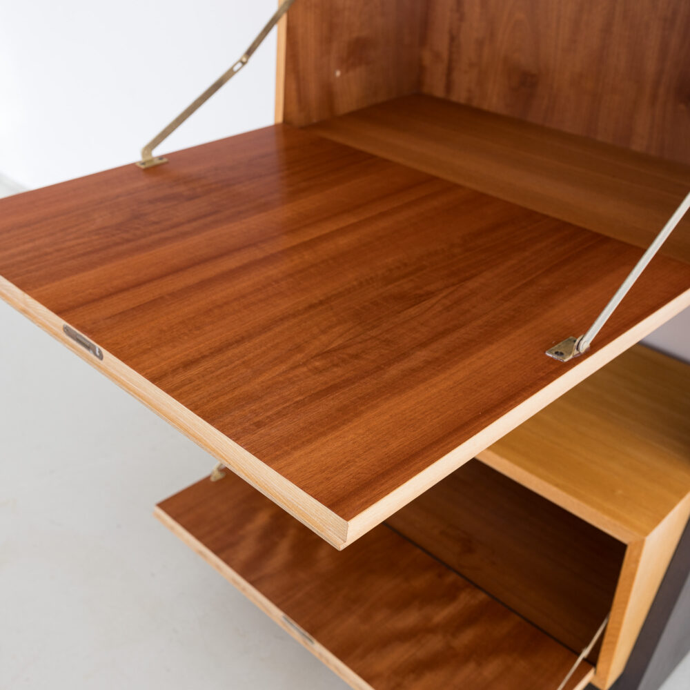 Regalsystem in Esche von Erich Stratmann