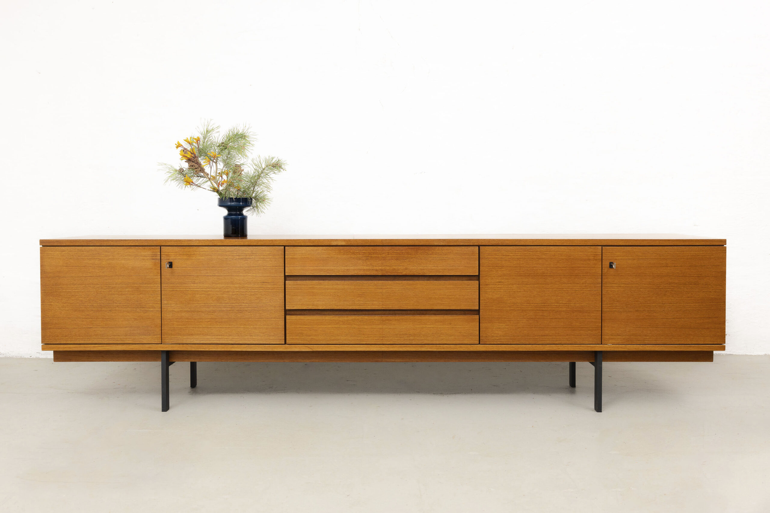 sideboard magg dewe teak vintage midmod midcentury furniture midcenturymodern einrichtung interieur mcm vintagefurniture magasin berlin 60er 