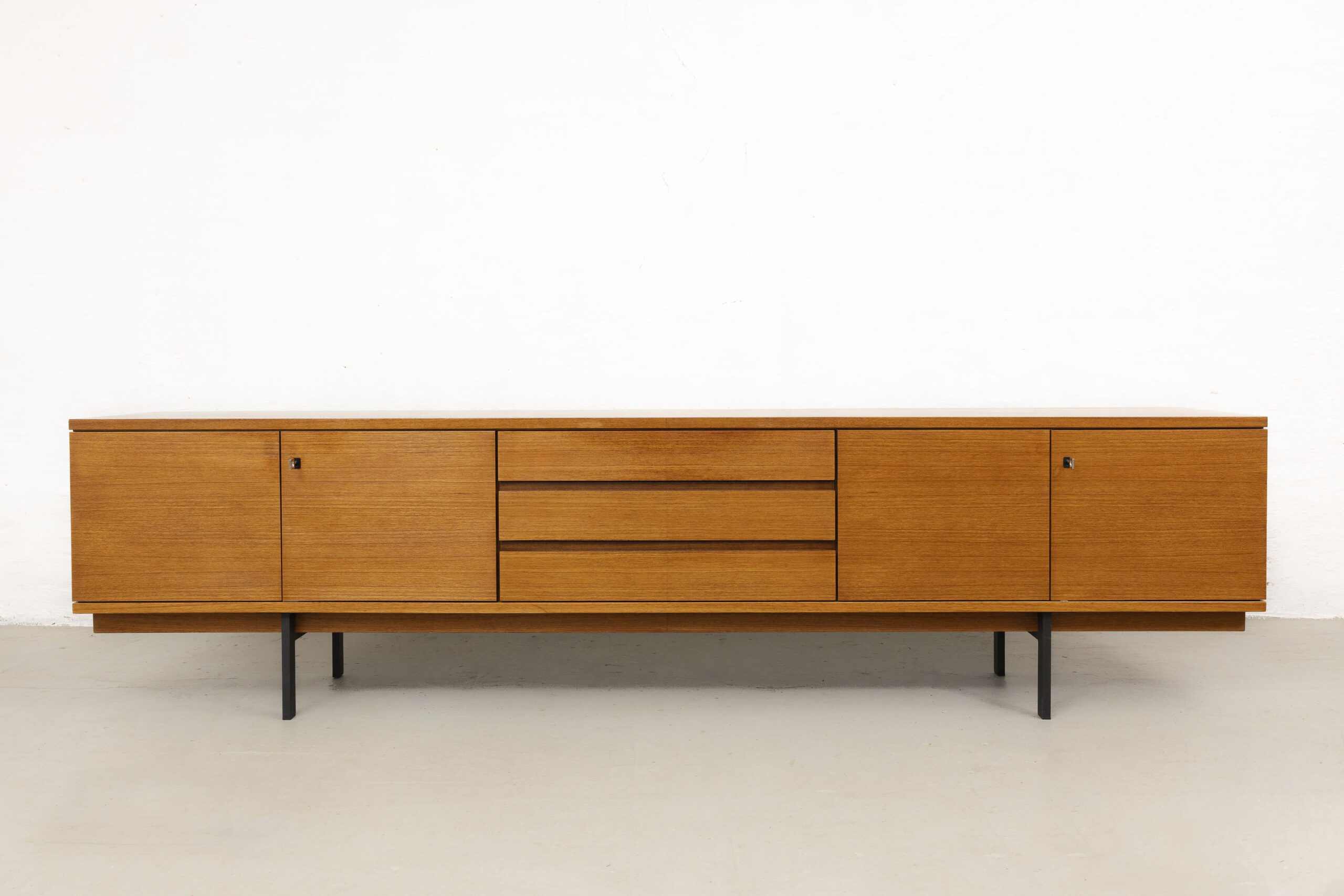 sideboard magg dewe teak vintage midmod midcentury furniture midcenturymodern einrichtung interieur mcm vintagefurniture magasin berlin 60er