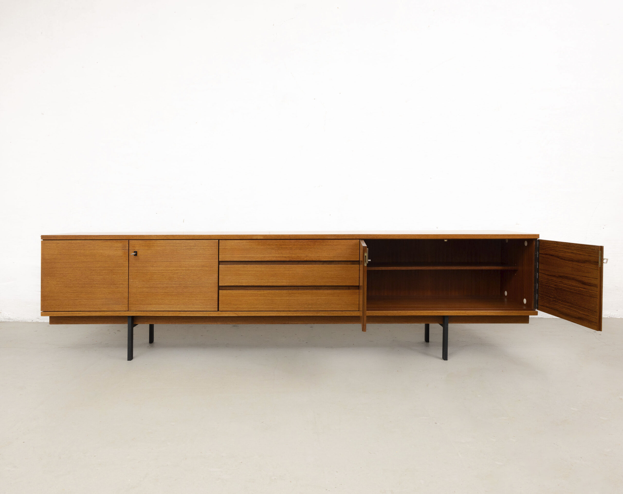 sideboard magg dewe teak vintage midmod midcentury furniture midcenturymodern einrichtung interieur mcm vintagefurniture magasin berlin 60er