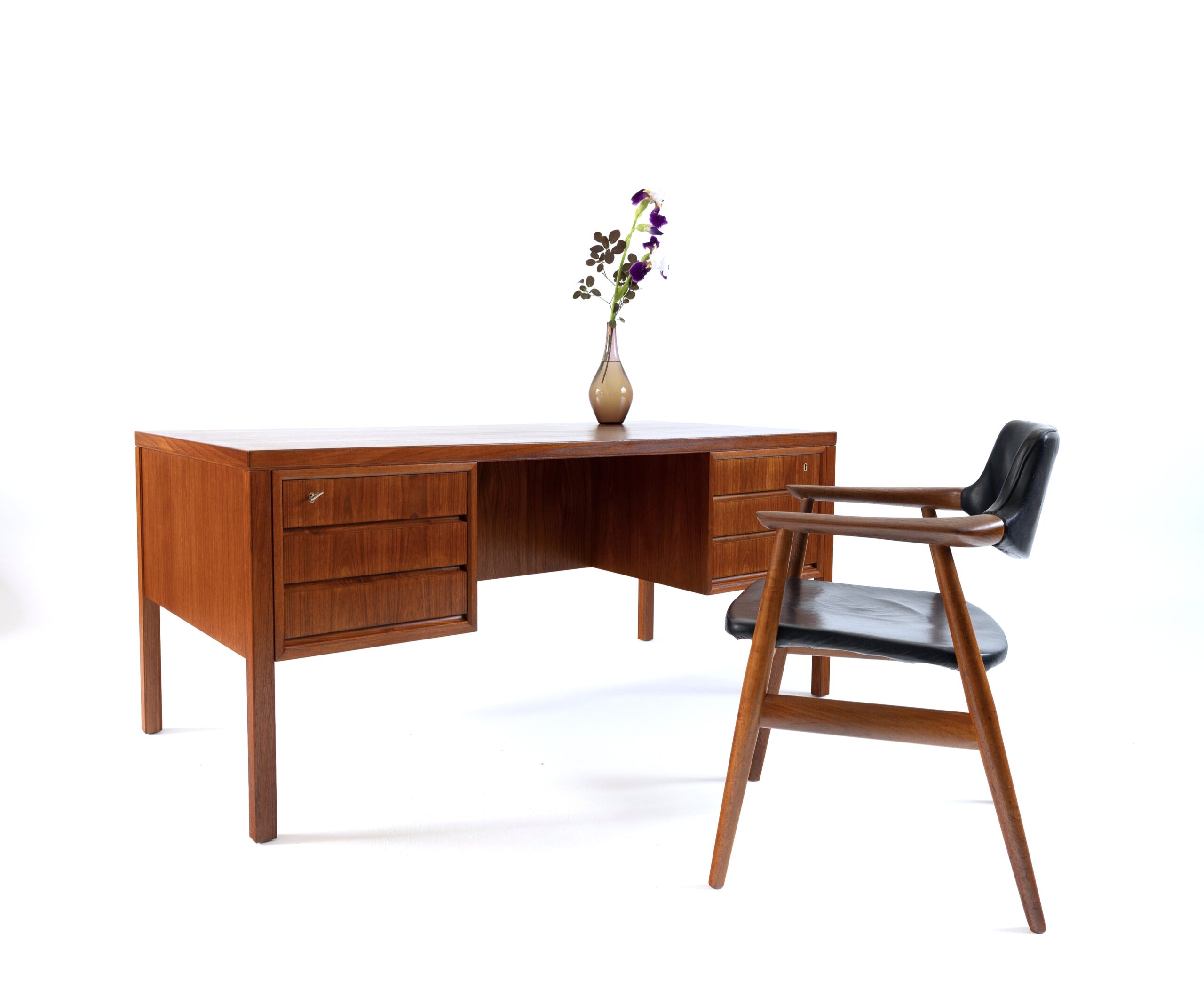 omann teak desk vintage midmod midcentury furniture midcenturymodern einrichtung interieur mcm vintagefurniture magasin berlin 60er 