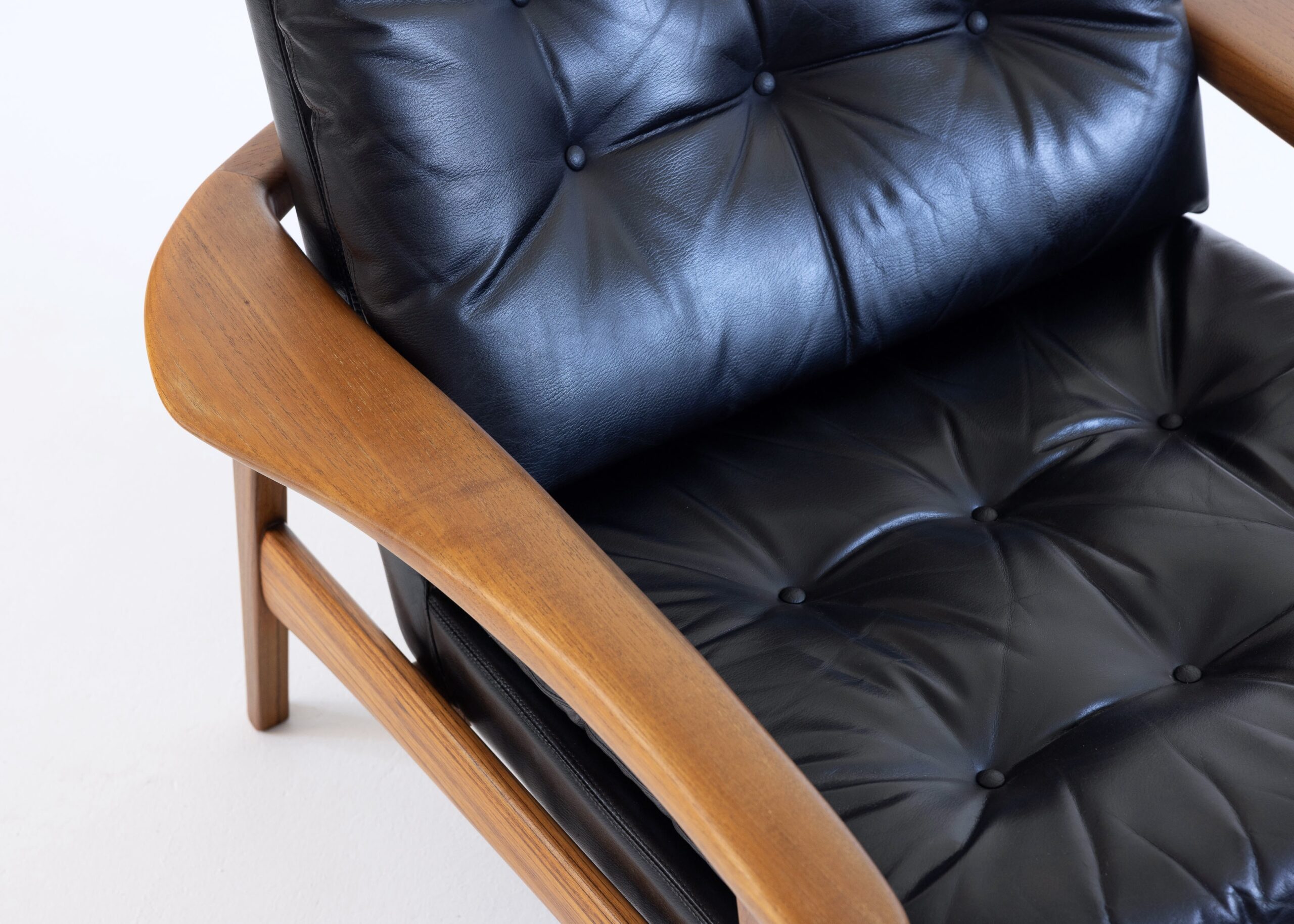 armchair leather teak vintage midmod midcentury furniture midcenturymodern einrichtung interieur mcm vintagefurniture magasin berlin 60er 