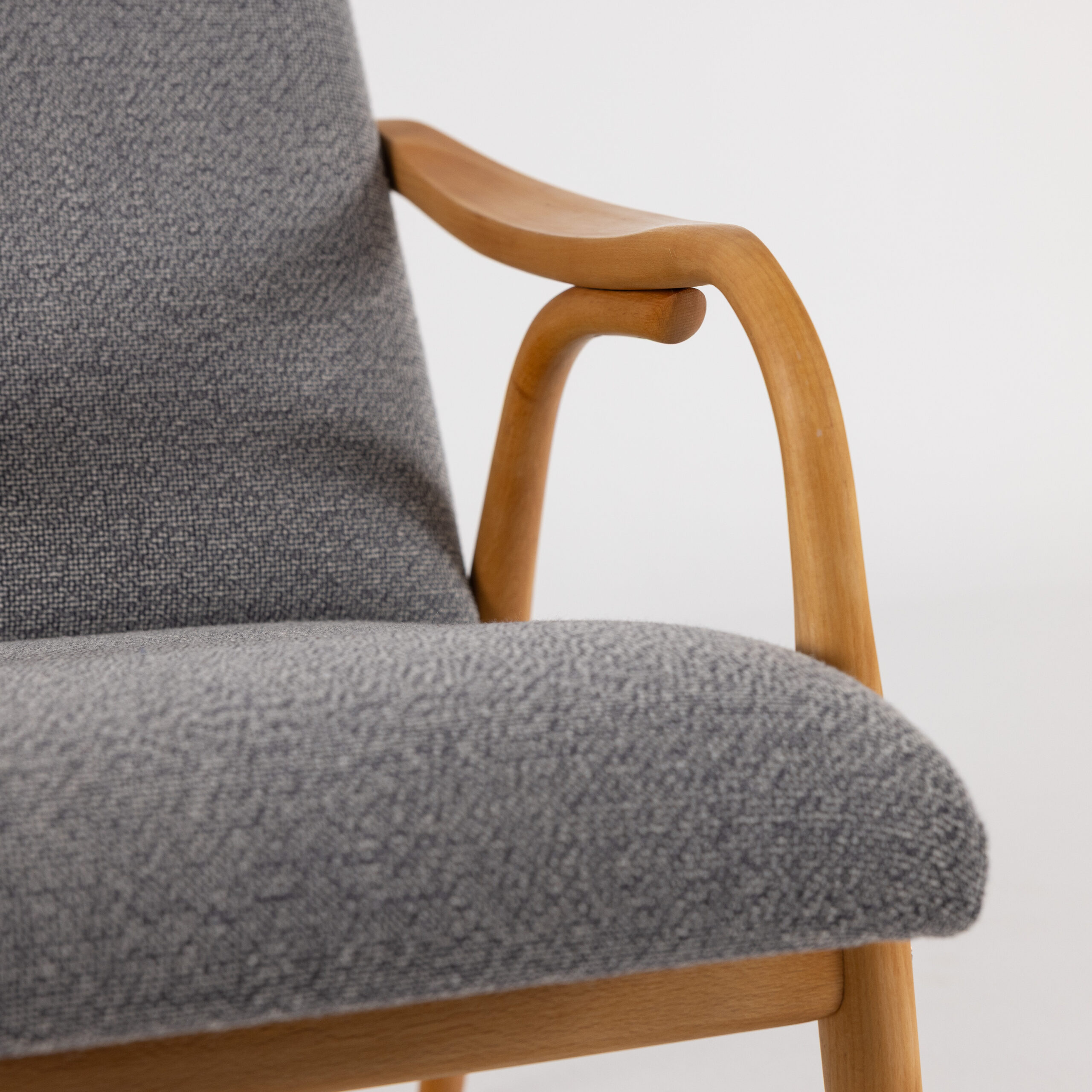 armchair Sumanvintage midmod midcentury furniture midcenturymodern interieur mcm vintagefurniture magasin