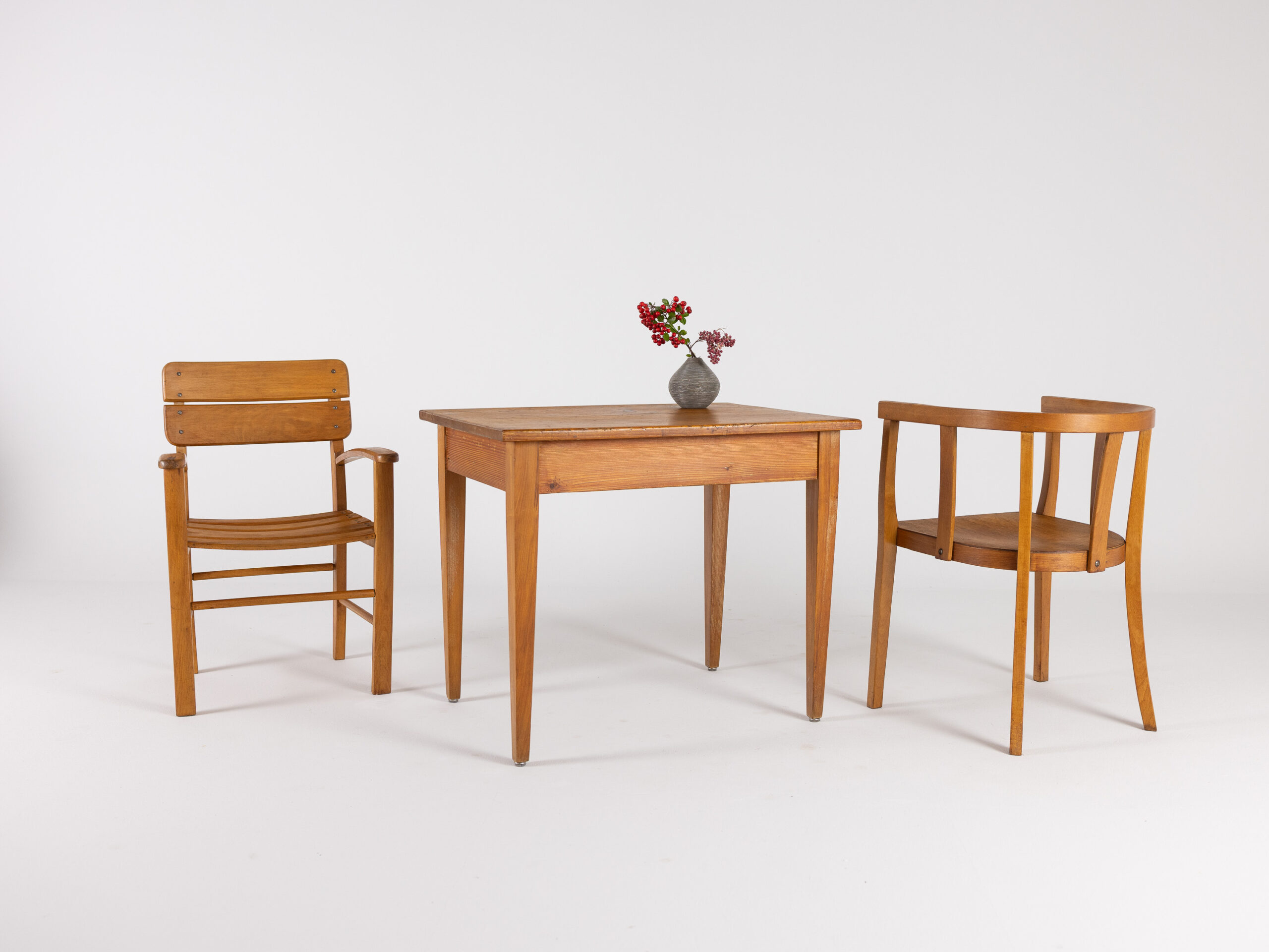 table chair kids vintage midmod midcentury furniture midcenturymodern interieur mcm vintagefurniture magasin