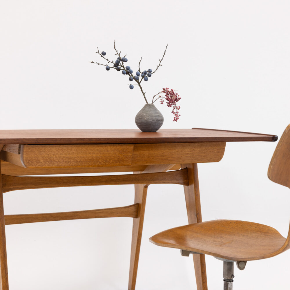 desk Gascoin vintage midmod midcentury furniture midcenturymodern interieur mcm vintagefurniture magasin