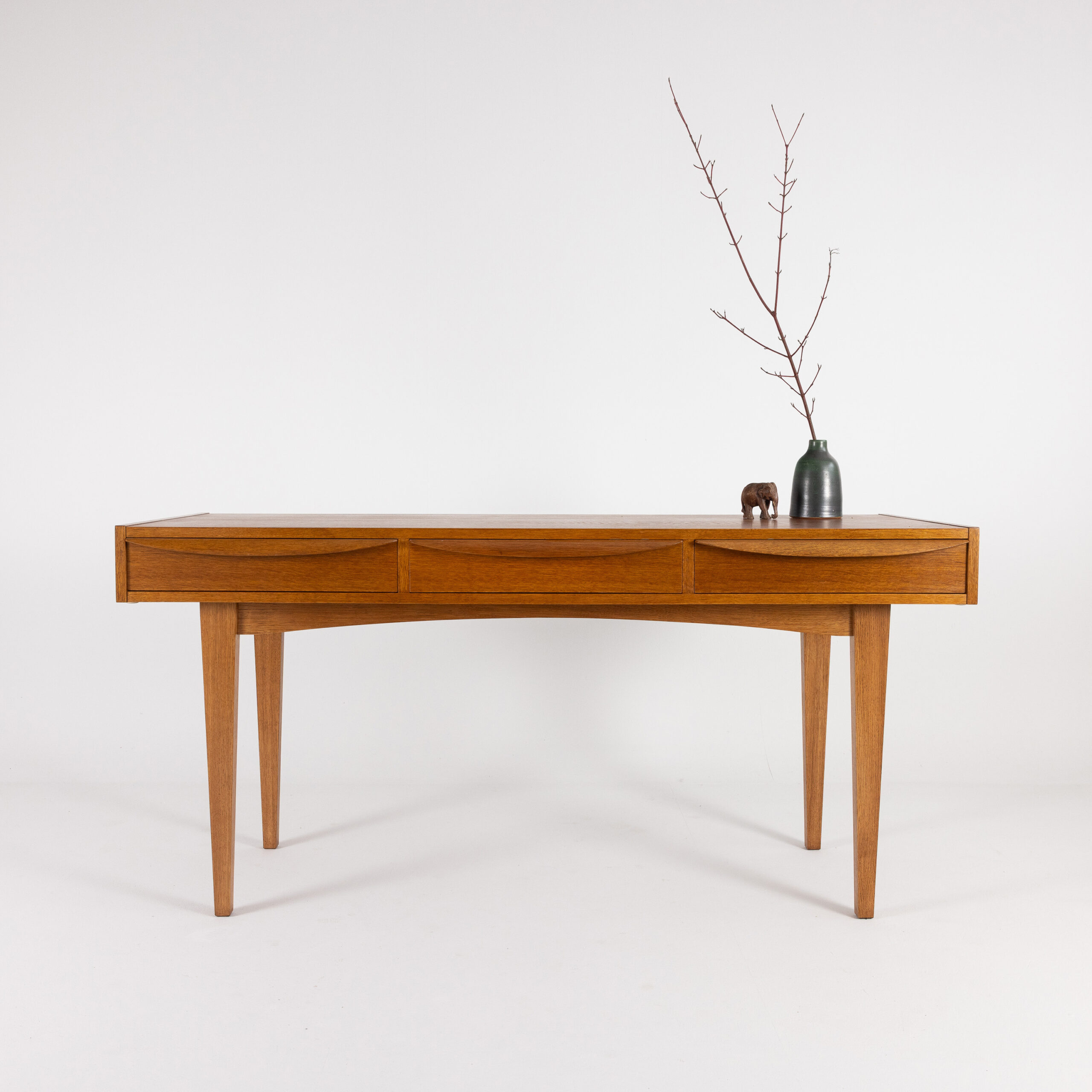 desk ehrlich hellerau 602 vintage midmod midcentury furniture midcenturymodern interieur mcm vintagefurniture magasin