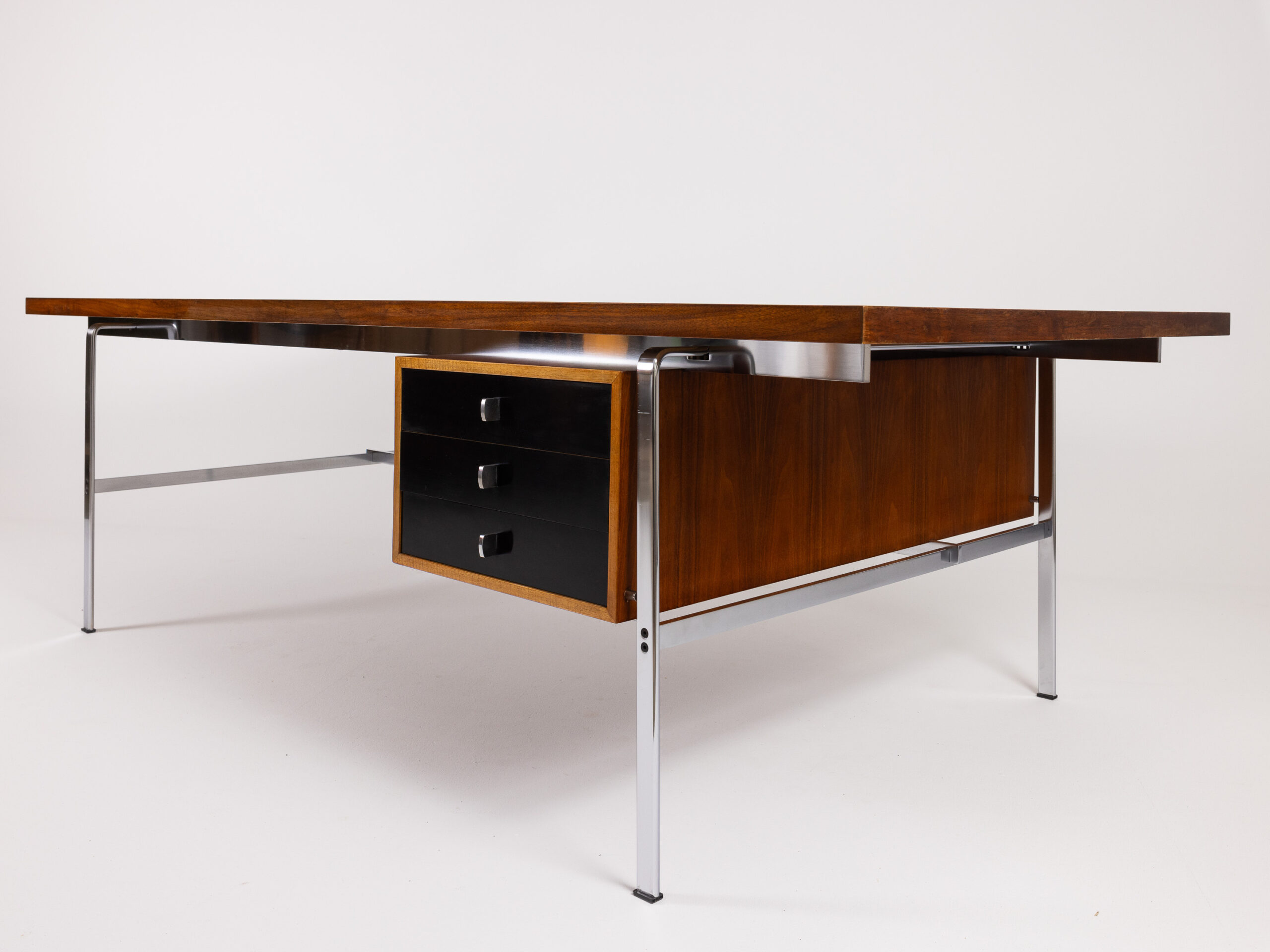 desk Fabricius Kastholm Kill vintage midmod midcentury furniture midcenturymodern interieur mcm vintagefurniture magasin