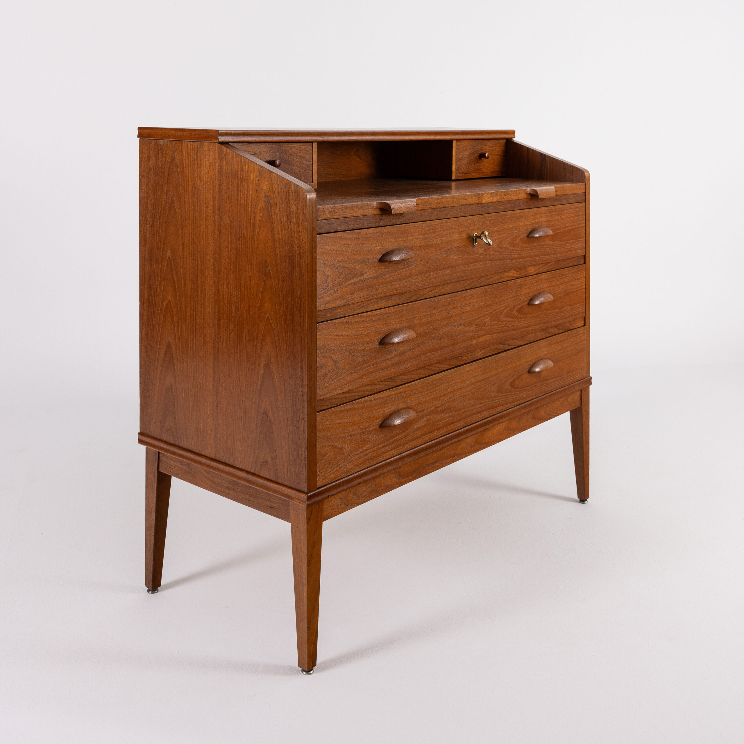 secretary Antonsen vintage midmod midcentury furniture midcenturymodern interieur mcm vintagefurniture magasin