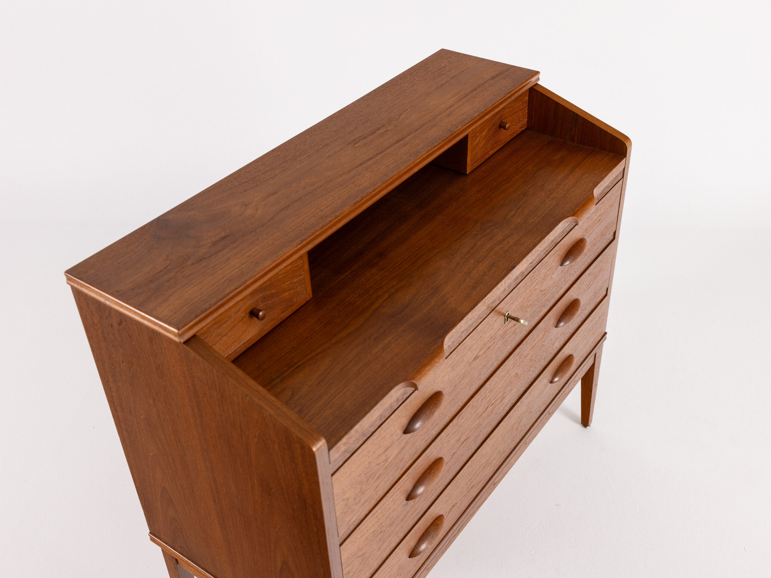 secretary Antonsen vintage midmod midcentury furniture midcenturymodern interieur mcm vintagefurniture magasin