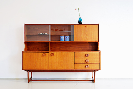 schrank_01_klein.jpg
